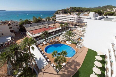 Hotel mit Pool