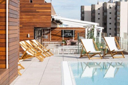 Hotel con piscina