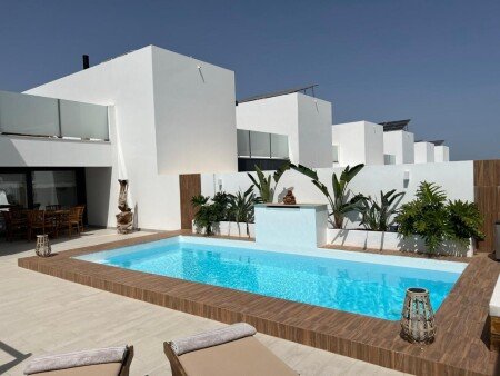 Villa 3 habitaciones, con piscina