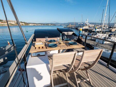 Barco 2 habitaciones, con aire acondicionado