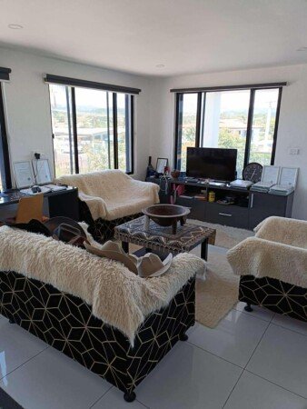 House 4 bedrooms, with garden