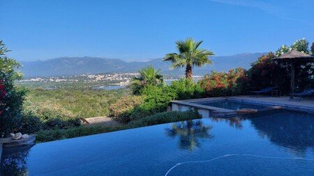 Villa 4 chambres, avec jacuzzi
