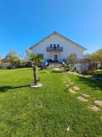 Bed and breakfast 3 guests, with garden