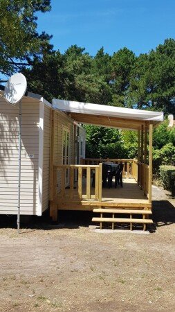 Camping / Mobil Home 3 chambres, avec jacuzzi