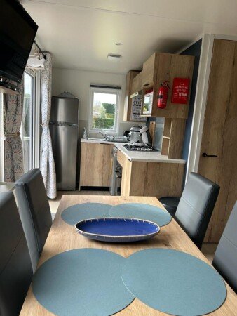 Mobil home 2 chambres, avec piscine