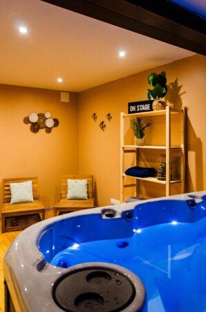 Maison bien-être, 2 chambres, avec jacuzzi