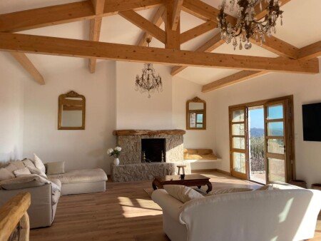 Villa 4 camere, con aria condizionata