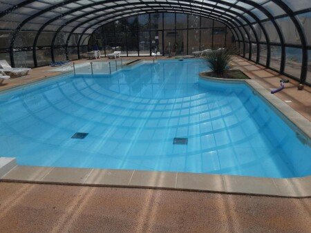 Camping / Mobil Home 2 chambres, avec piscine