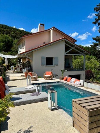 Bed and breakfast 1 chambre, avec piscine