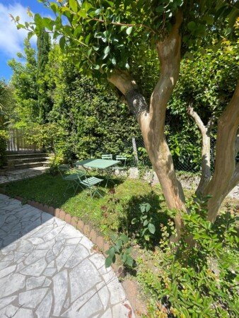 Appartement 2 chambres, avec jardin