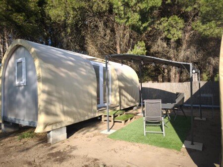 Camping / Mobil Home 1 chambre, avec jardin