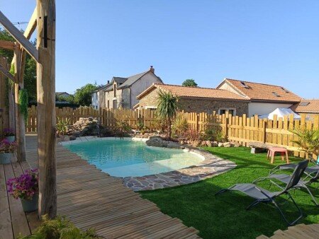 Gîte 2 chambres, avec piscine