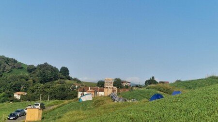 Camping / Mobil Home 1 chambre, avec jardin