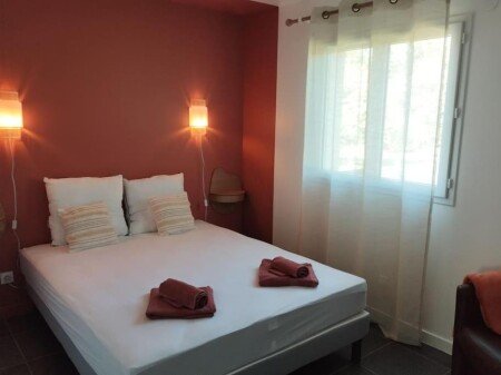 Casa 2 habitaciones, con jardín