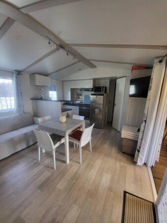 Mobil home 3 chambres, avec piscine