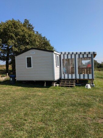 Mobil home chic, 2 chambres, avec jardin