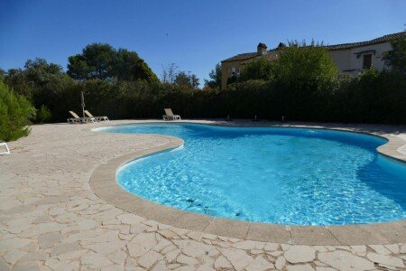 T3 2 chambres, avec piscine