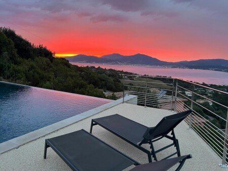 Villa de luxe 5 chambres, avec piscine