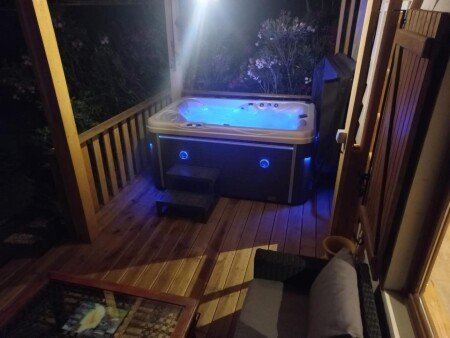 Camping / Mobil Home 1 chambre, avec jacuzzi