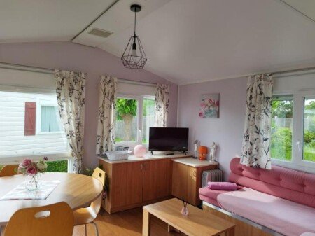 Camping / Mobil Home 2 chambres, avec jardin