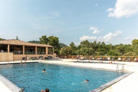 Camping / Mobil Home 6 voyageurs, avec jacuzzi