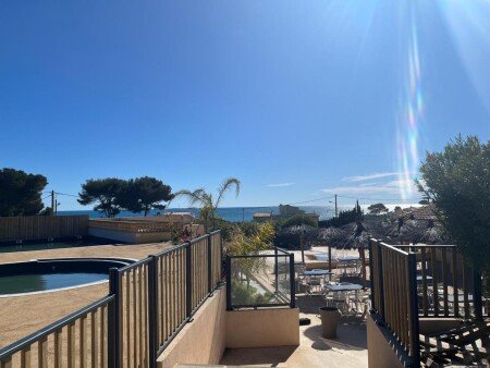 Mobil home tout confort, 3 chambres, avec piscine