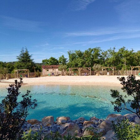 Camping / Mobil Home 7 voyageurs, avec piscine