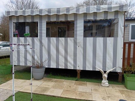 Camping / Mobil Home 2 chambres, avec piscine