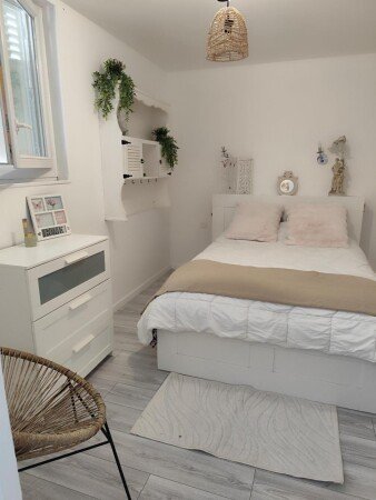 Bed and breakfast 1 chambre, avec parking