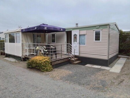 Camping / Mobil Home 2 chambres, avec jacuzzi
