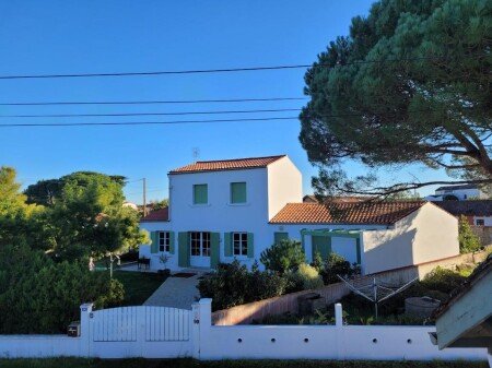 Bed and breakfast 3 voyageurs, avec jardin