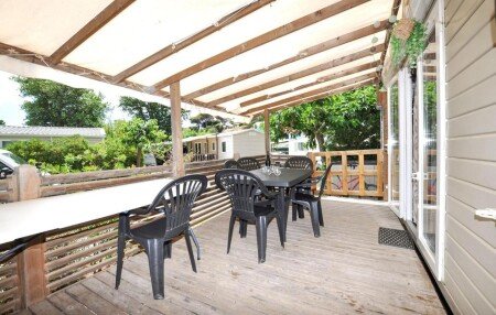 Mobil home chic, 3 chambres, avec piscine