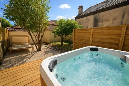 House 2 bedrooms, with jacuzzi