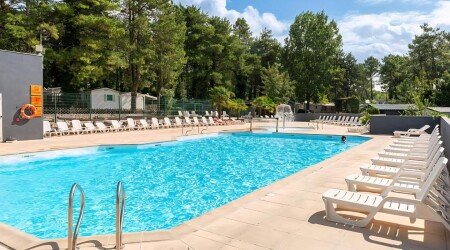 Mobil home 3 chambres, avec piscine