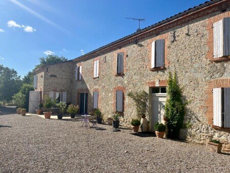 Bed and breakfast 4 voyageurs, avec piscine