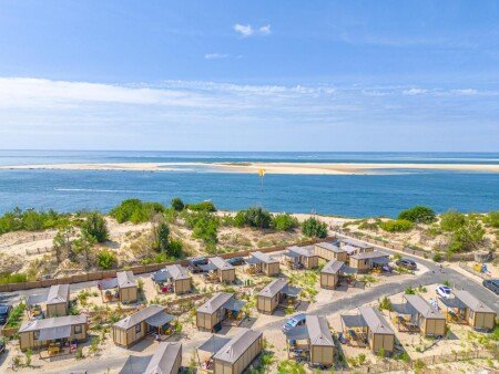 Camping / Mobil Home chic, 8 voyageurs, avec piscine