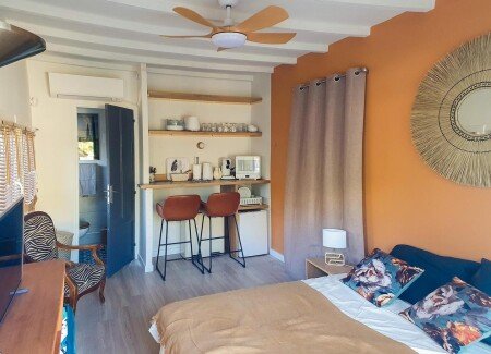 Bed and breakfast 1 chambre, avec piscine