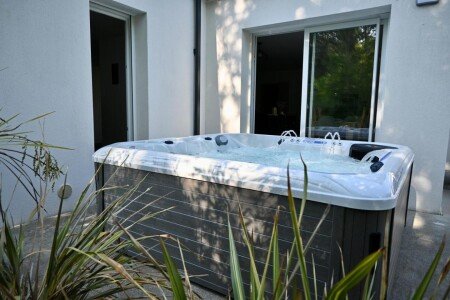 Appartement moderne, 3 chambres, avec jacuzzi