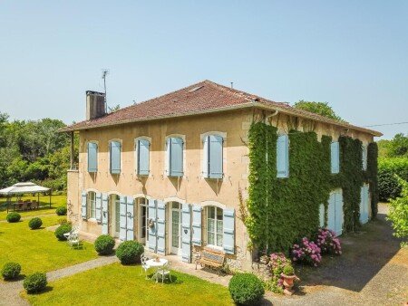 Appart'Hotel 2 voyageurs, avec jardin