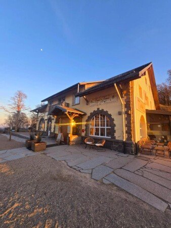 LA MAISON Crêperie-Bar-Hôtel