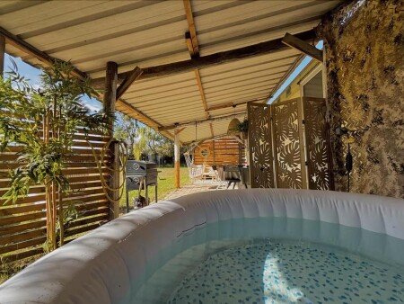 Camping / Mobil Home 5 voyageurs, avec jacuzzi