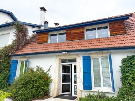 House 7 bedrooms, with jacuzzi