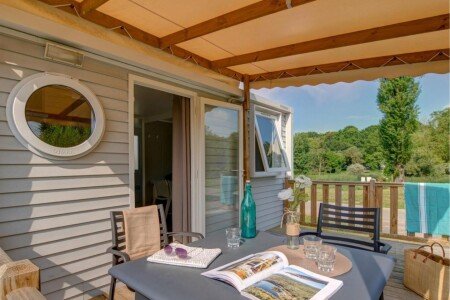 Camping / Mobil Home 2 voyageurs, avec piscine