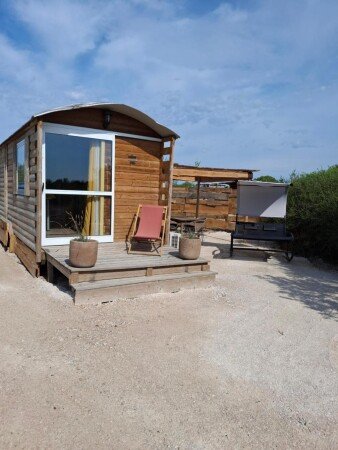 Roulotte 1 chambre, avec jardin