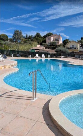 Mobil home 2 chambres, avec piscine