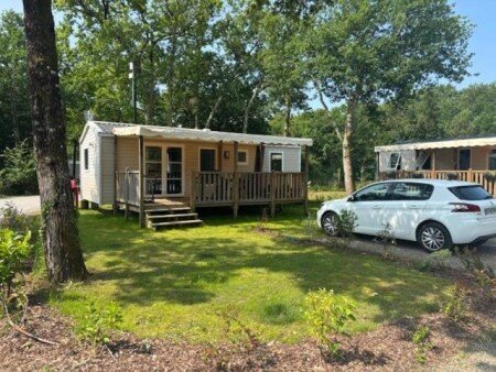 Camping / Mobil Home 8 voyageurs, avec piscine