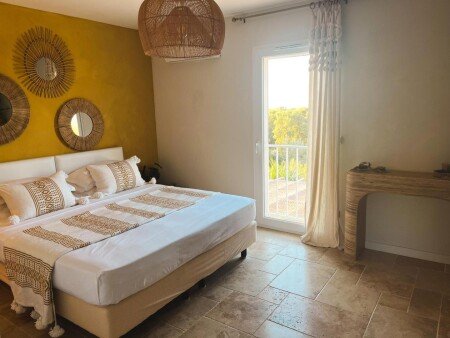 Bed and breakfast 3 voyageurs, avec piscine