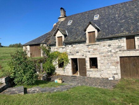 Maison en pierre 2 chambres, avec jardin