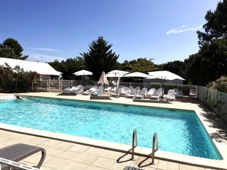 Mobil home tout confort, 2 chambres, avec piscine