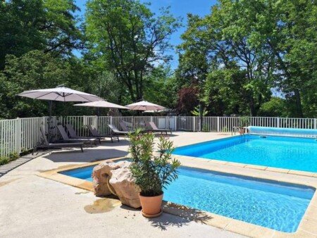 Mobil home confortable, 2 chambres, avec piscine
